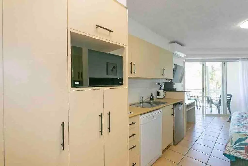Alex Resort Studio Small Ocean View Alexandra Headland Apartment