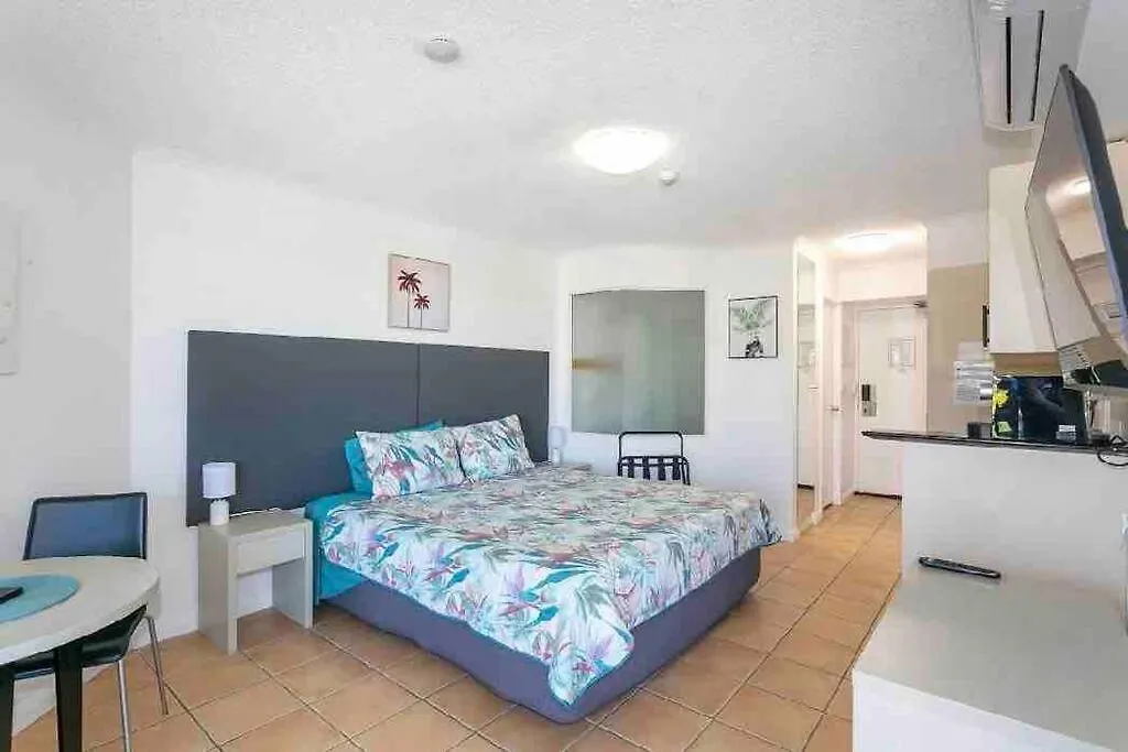 Alex Resort Studio Small Ocean View Alexandra Headland Australia