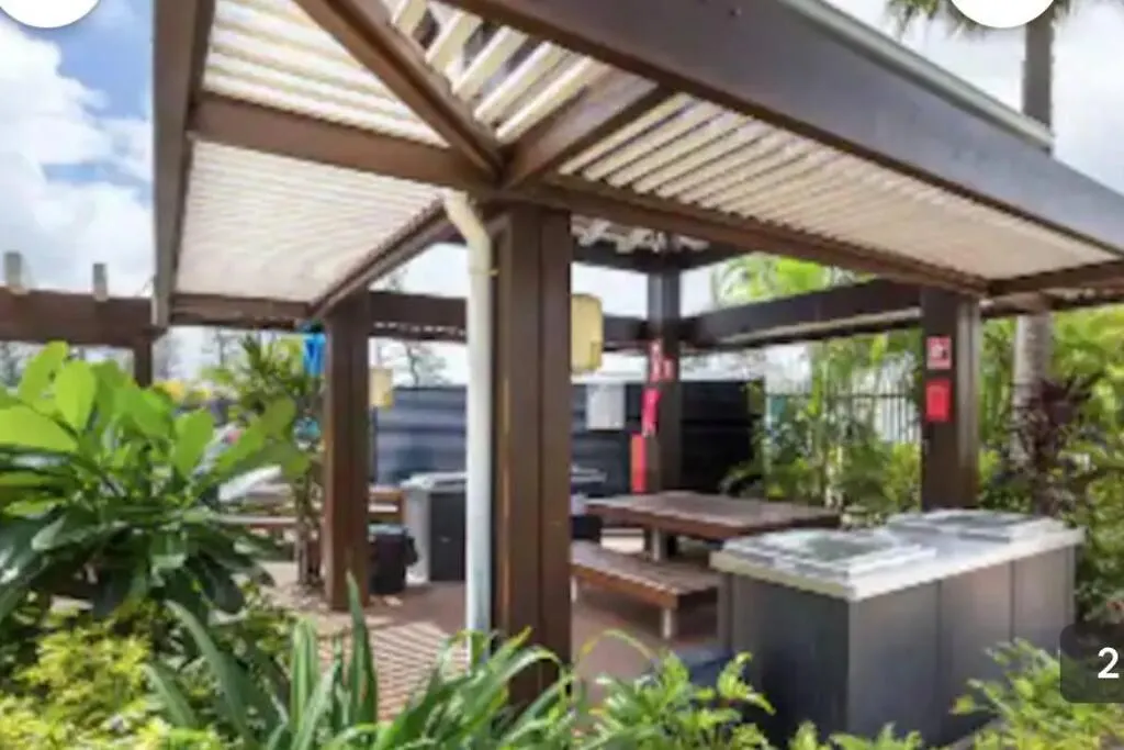 Apartment Alex Resort Studio Small Ocean View Alexandra Headland Australia